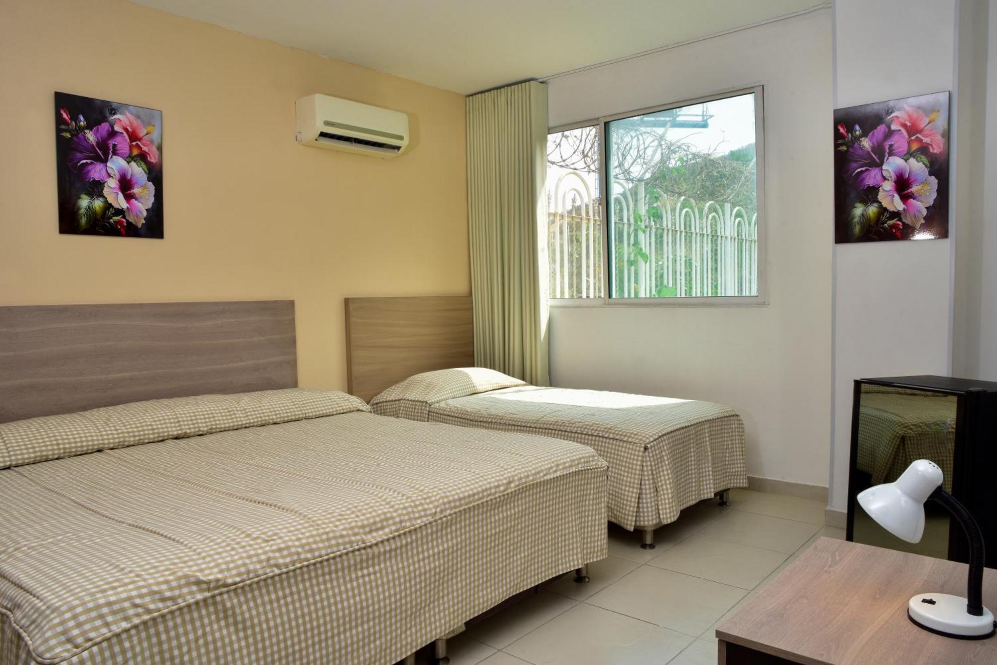 Hotel Aquarella Del Mar ซันตามาร์ตา ภายนอก รูปภาพ