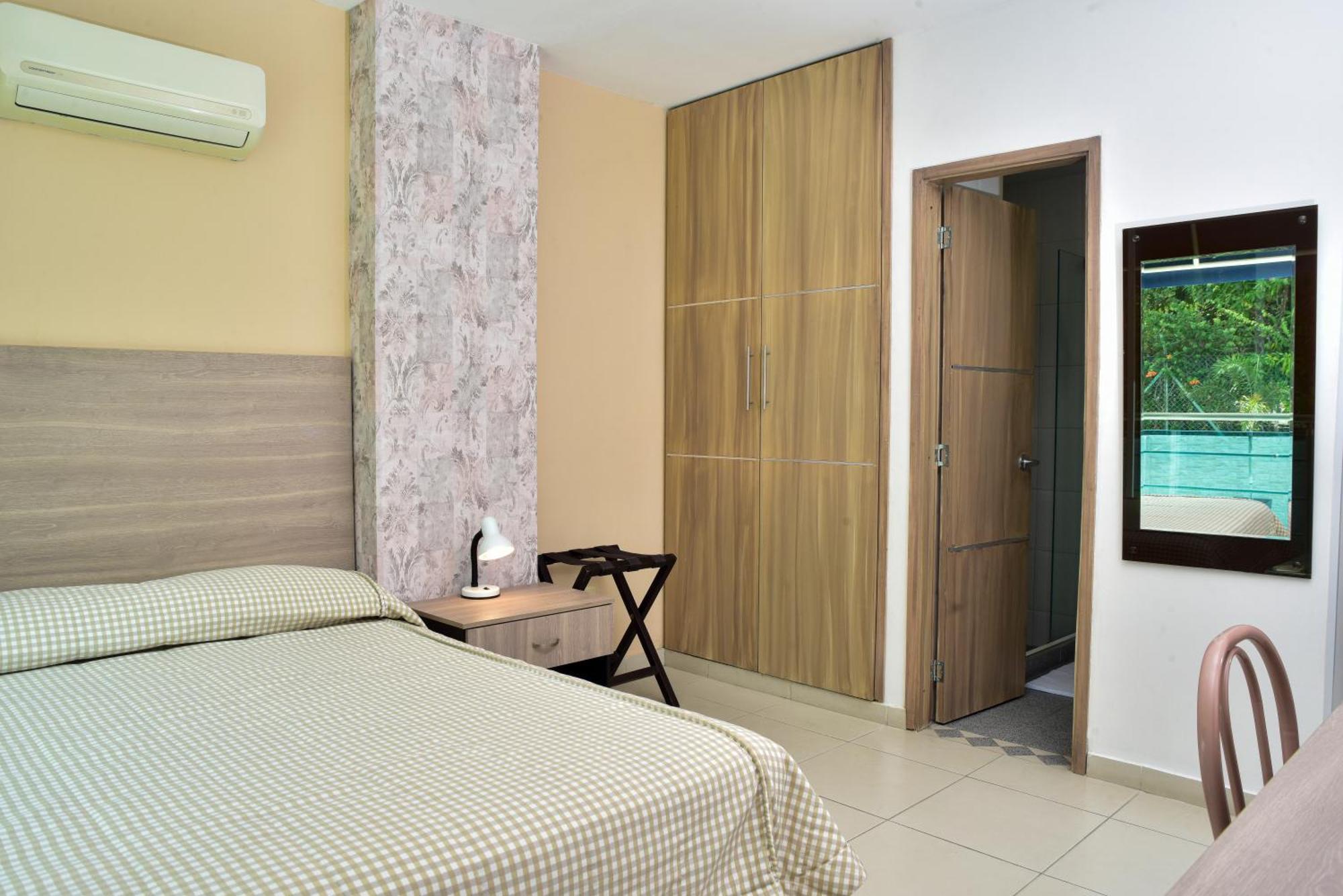 Hotel Aquarella Del Mar ซันตามาร์ตา ภายนอก รูปภาพ