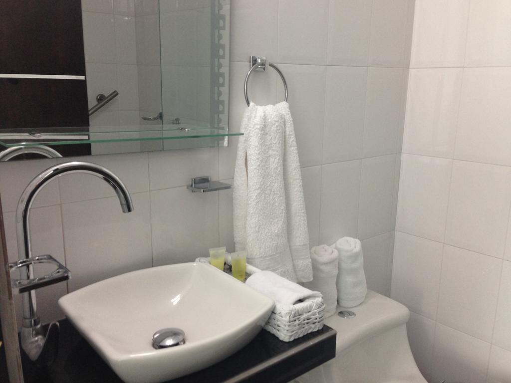 Hotel Aquarella Del Mar ซันตามาร์ตา ภายนอก รูปภาพ