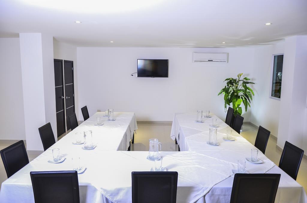 Hotel Aquarella Del Mar ซันตามาร์ตา ภายนอก รูปภาพ