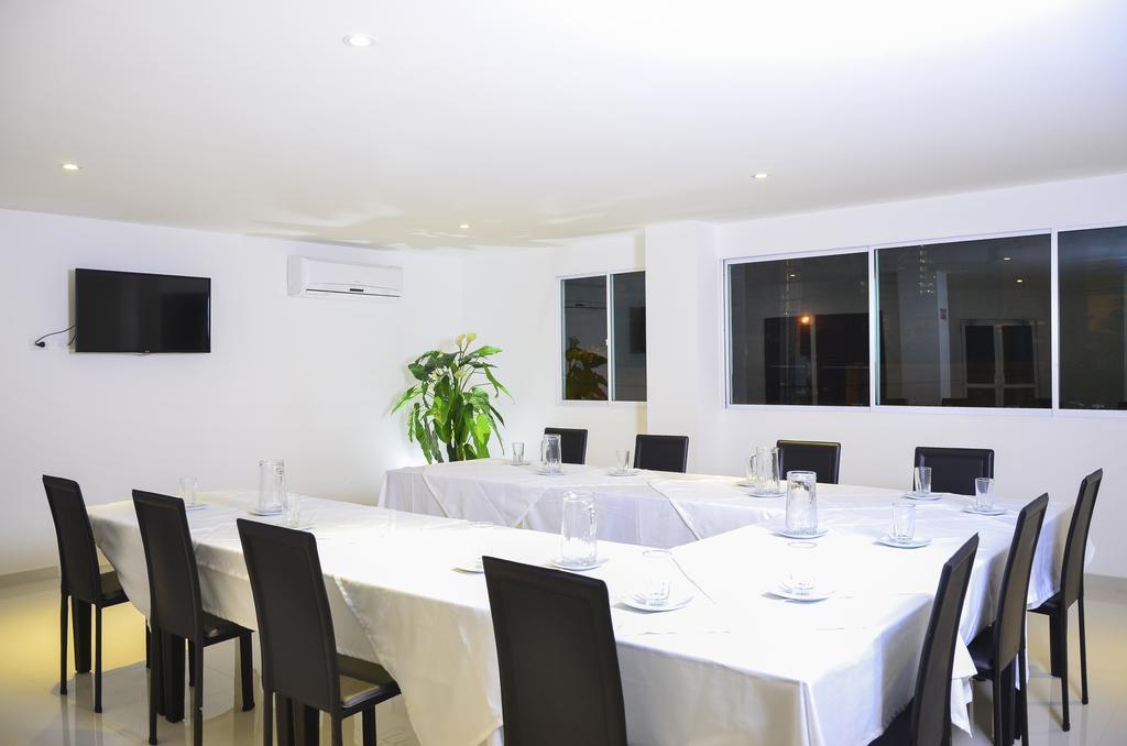 Hotel Aquarella Del Mar ซันตามาร์ตา ภายนอก รูปภาพ